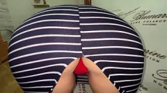 Jouer Accattonare l'anale: il grande culo stretto di maturo milf brama il sesso duro