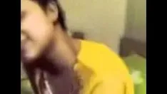 Odtwórz W Indiach dwaj bracia ruchają się i nagrywają, jak uprawiają seks