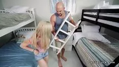 Reproduzir Sexo Com Esparta Loira No Pau De Um Chielios