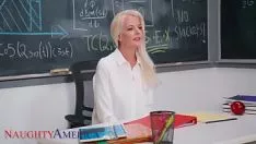 Reproducir Mamarla es todo lo que quiere