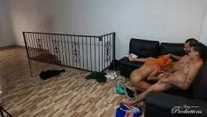 Jouer Tocca la figa di questa giovane bionda perché vuole fare sesso con lei