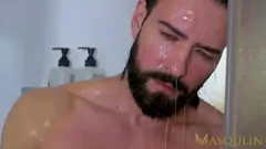 Redare Masturbarea solo cu penisul mare al lui Latino Hunk Miguel Angel