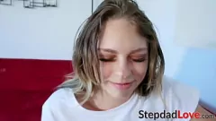 Jouer L'amore proibito del patrigno: intensa sessione di scopata in POV di Zoe Clark