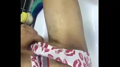 Reproduzir Solo Cumshot Exclusivo: Modelo masculino bonito fica travesso